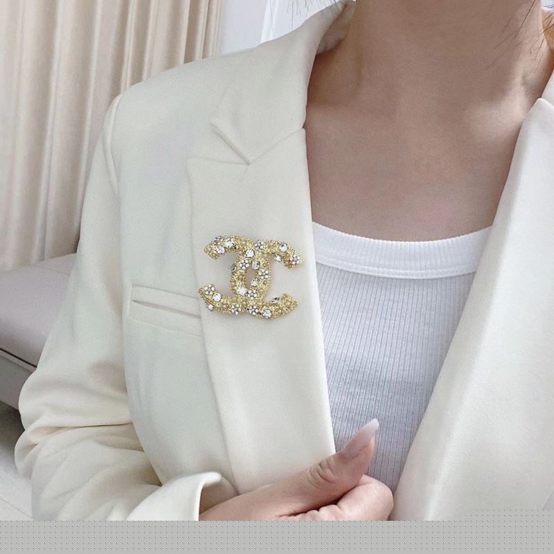 Ch*el brooches